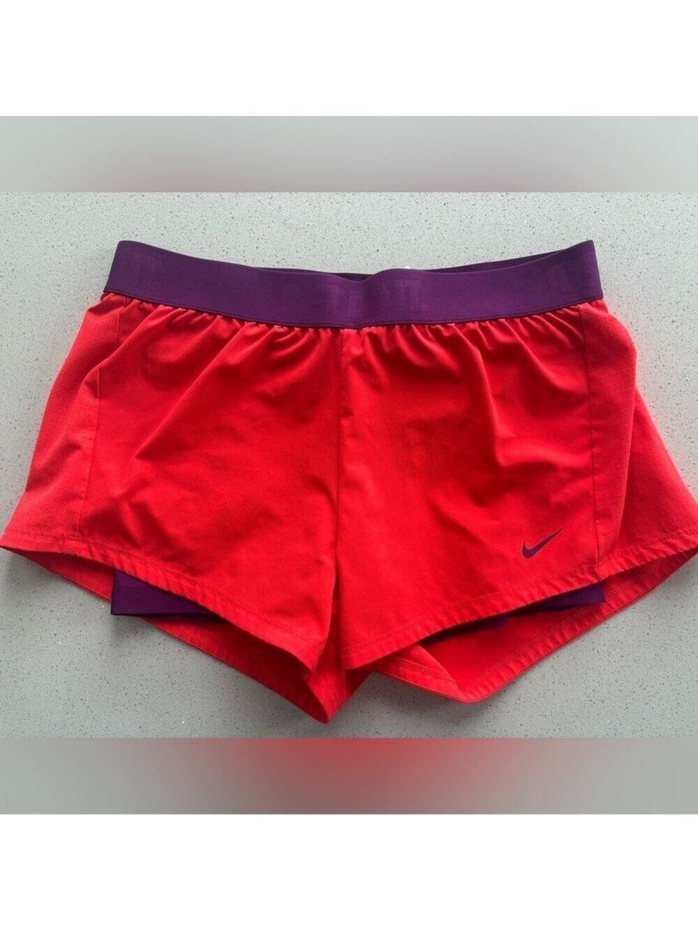 Nike Dry Fit Shorts - ladies